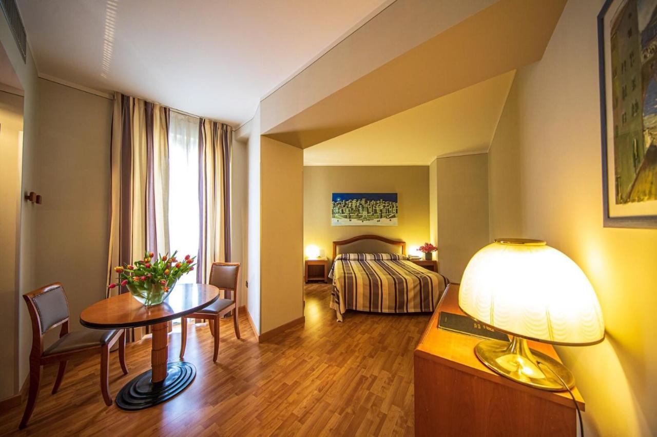 Intra Hotel Exterior photo