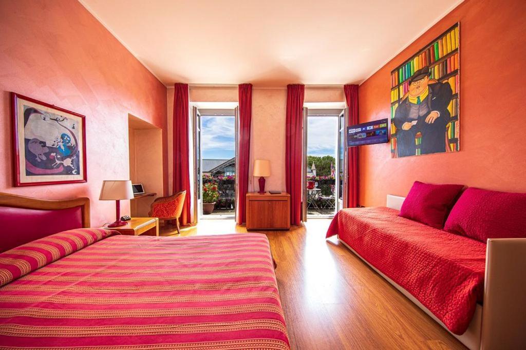 Intra Hotel Exterior photo